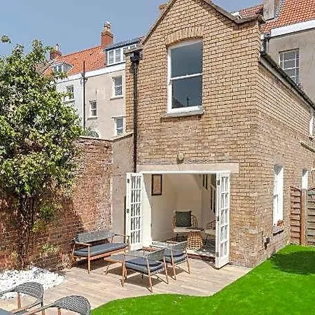 Redcliffe Parade No9 Ground Floor * Bristol