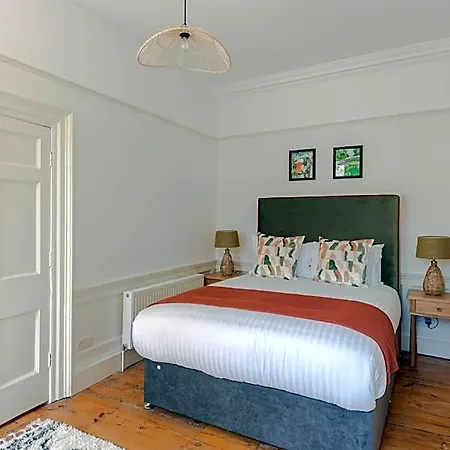 Redcliffe Parade No9 Ground Floor * Bristol